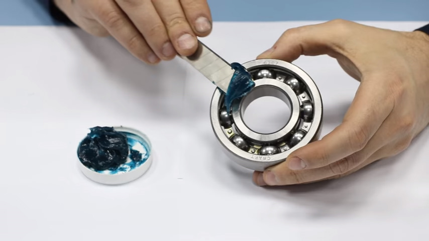 Как правильно смазывать подшипники? Полное руководство